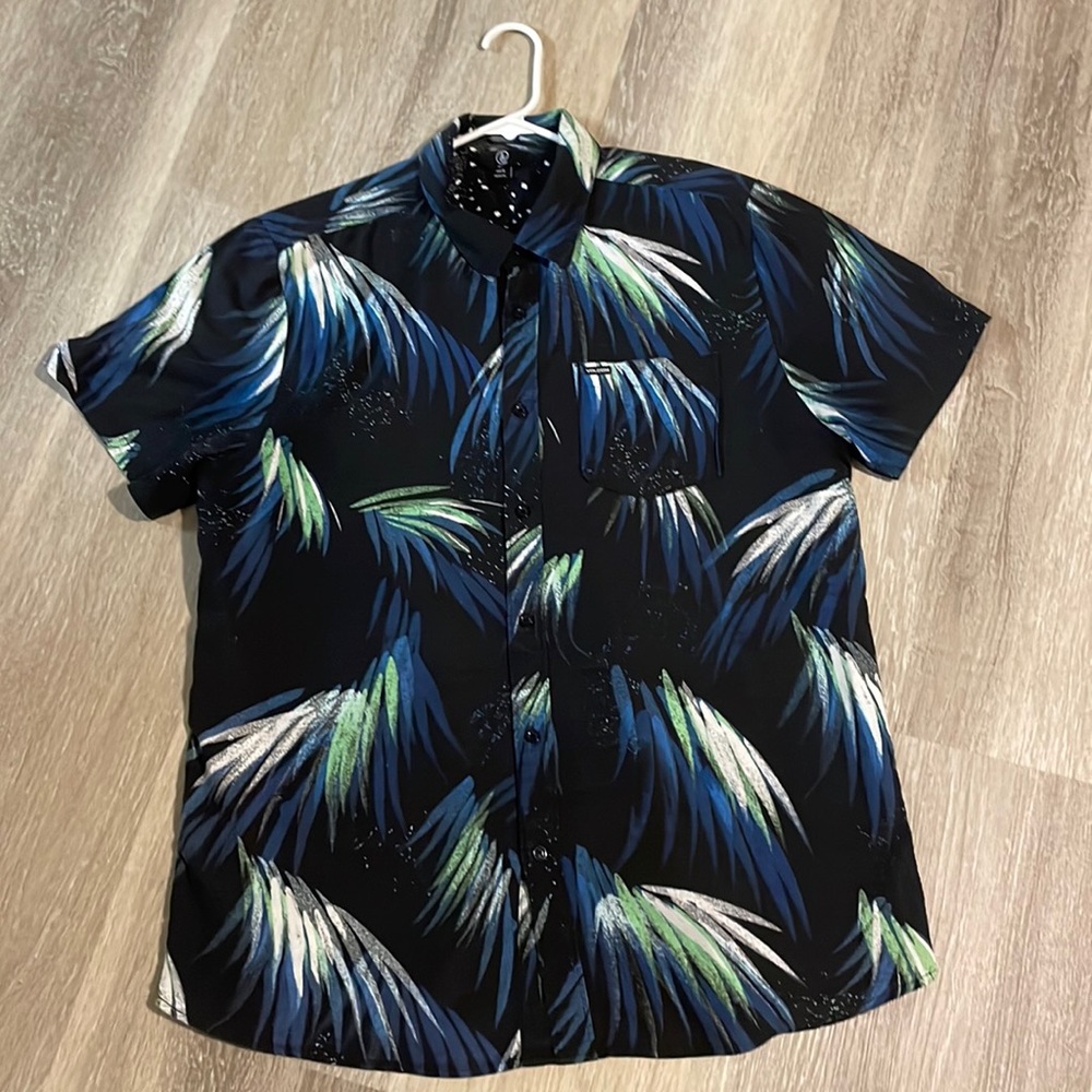 Like 🆕 Volcom Stone Men’s Button down, black shirt, Size XL